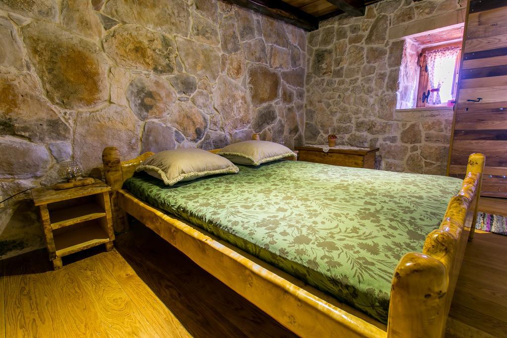 Stonehouse Marina Villa Vrsine Buitenkant foto