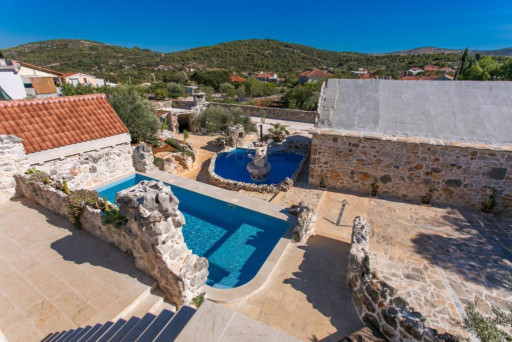 Stonehouse Marina Villa Vrsine Buitenkant foto