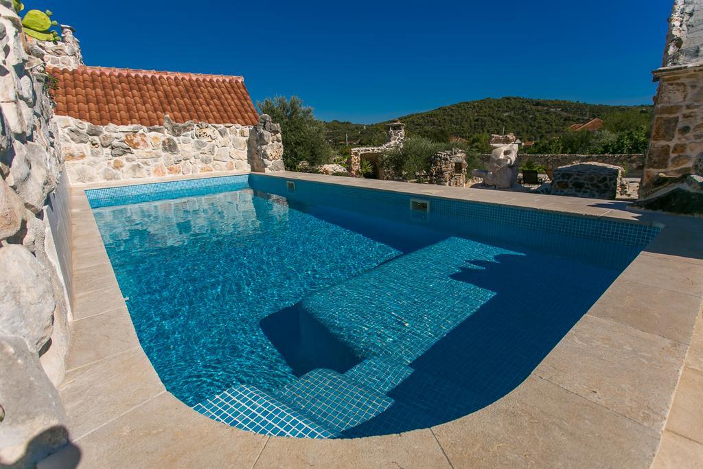 Stonehouse Marina Villa Vrsine Buitenkant foto