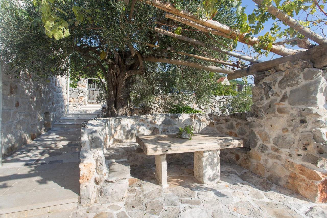 Stonehouse Marina Villa Vrsine Buitenkant foto