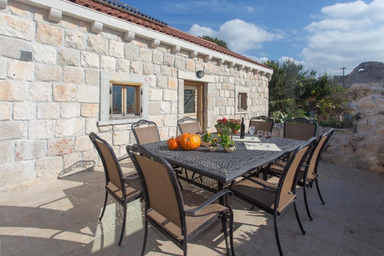 Stonehouse Marina Villa Vrsine Buitenkant foto