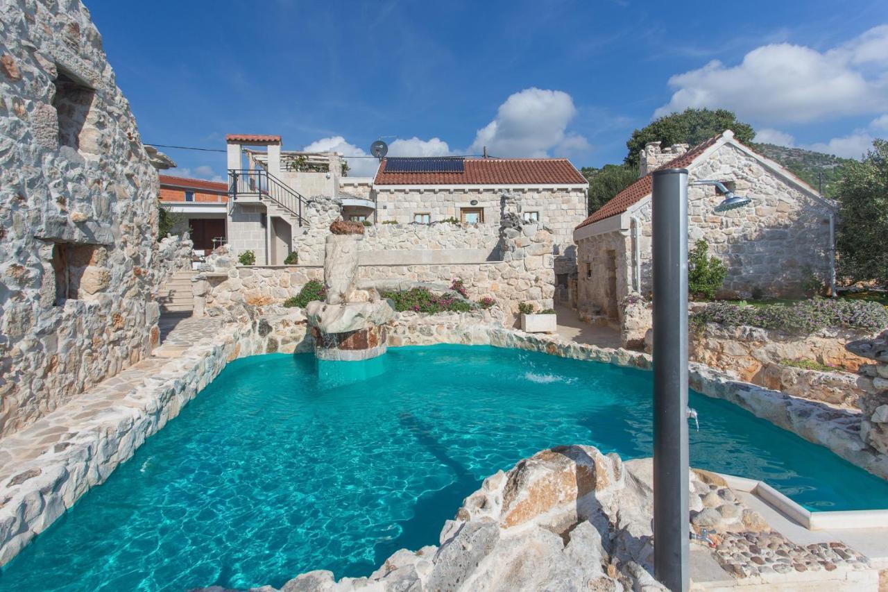 Stonehouse Marina Villa Vrsine Buitenkant foto